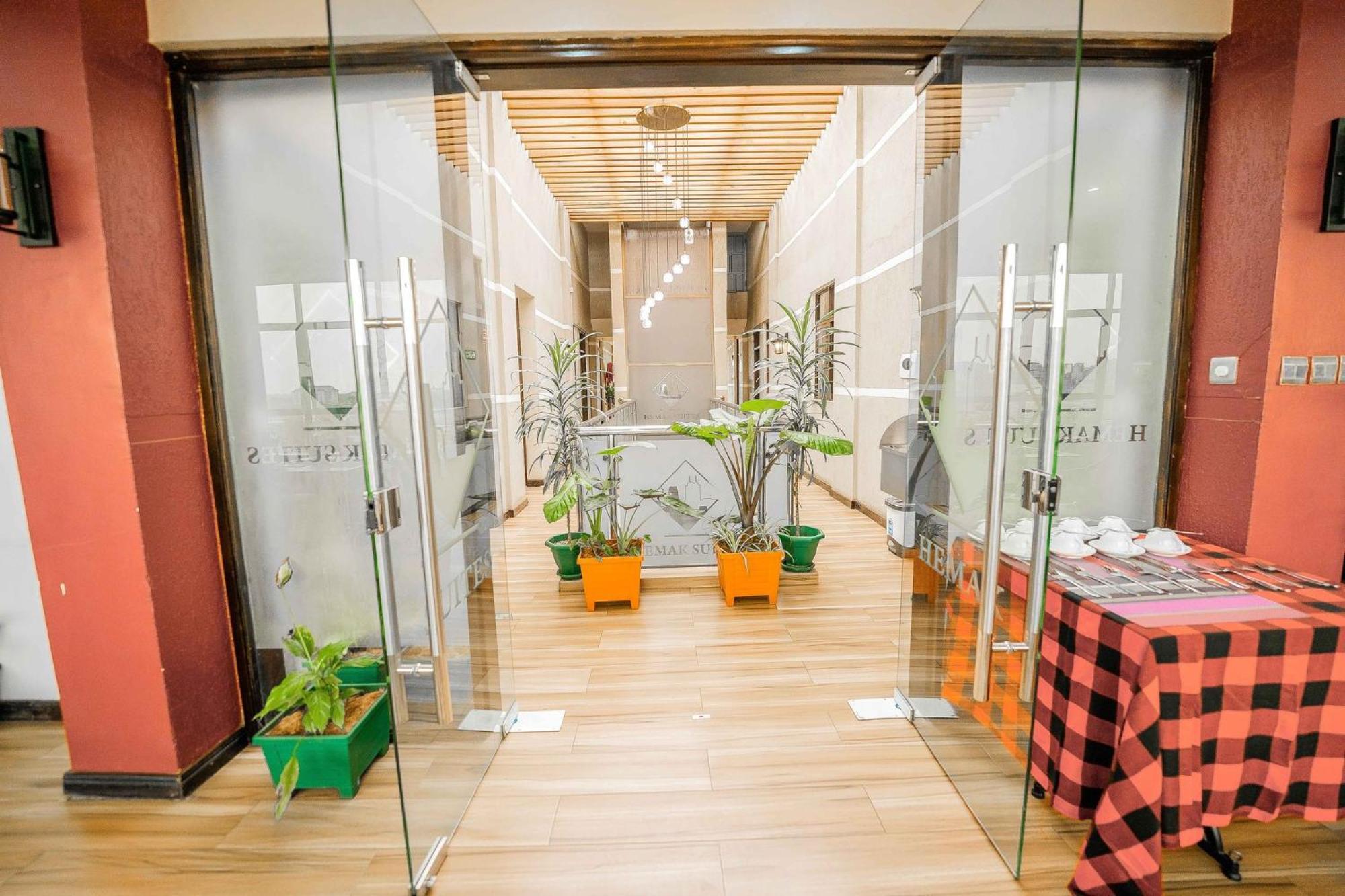 Hemak Suites Nairobi Kültér fotó